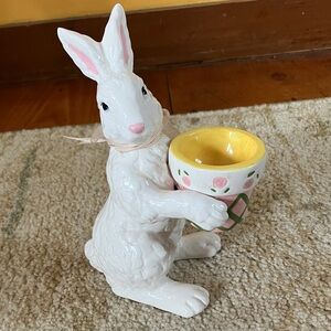 This charming ceramic bunny is a vintage Midwest of Cannon Falls Figurune